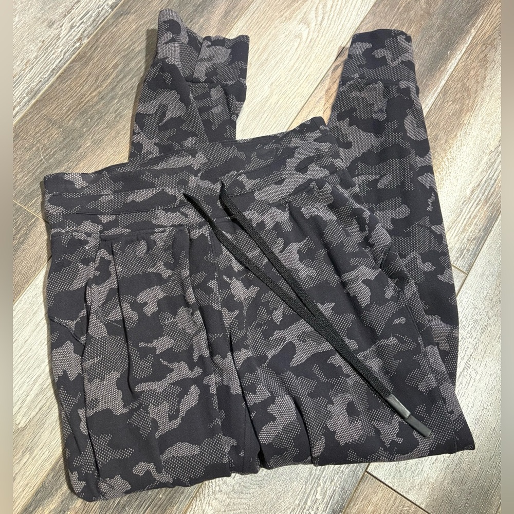 Lululemon Ready to Rulu Jogger Crop Size 4